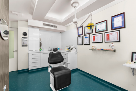 Aesthetic Denture Clinic - Gold Coast Dentists 9