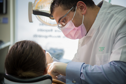 Aesthetic Denture Clinic - Gold Coast Dentists 18