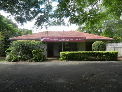 All Smiles Denture Clinic - Gold Coast Dentists 1