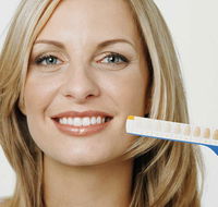 Gary  Jenny Saunders Denture Clinics - Gold Coast Dentists